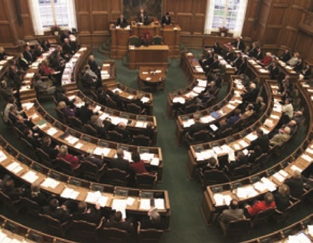 Folketing og regering – fakta-ark 13 i læremateriale til medborgerskabsprøven