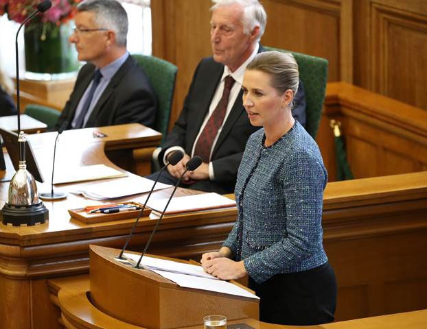 Statsminister Mette Frederiksen på Folketingets talerstol. Foto: Statsministeriet.